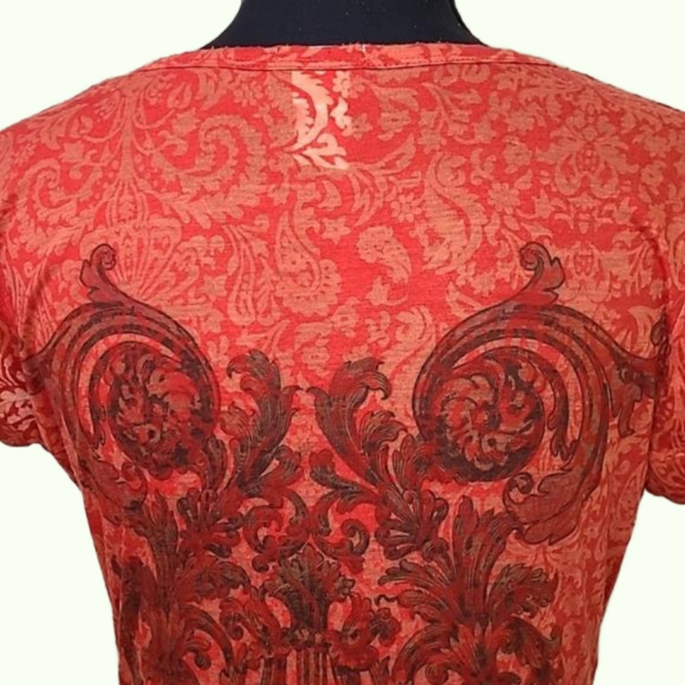 Maurices semi sheer orange short sleeve tee. V-neck with 2 snaps. Size M - Picture 6 of 8